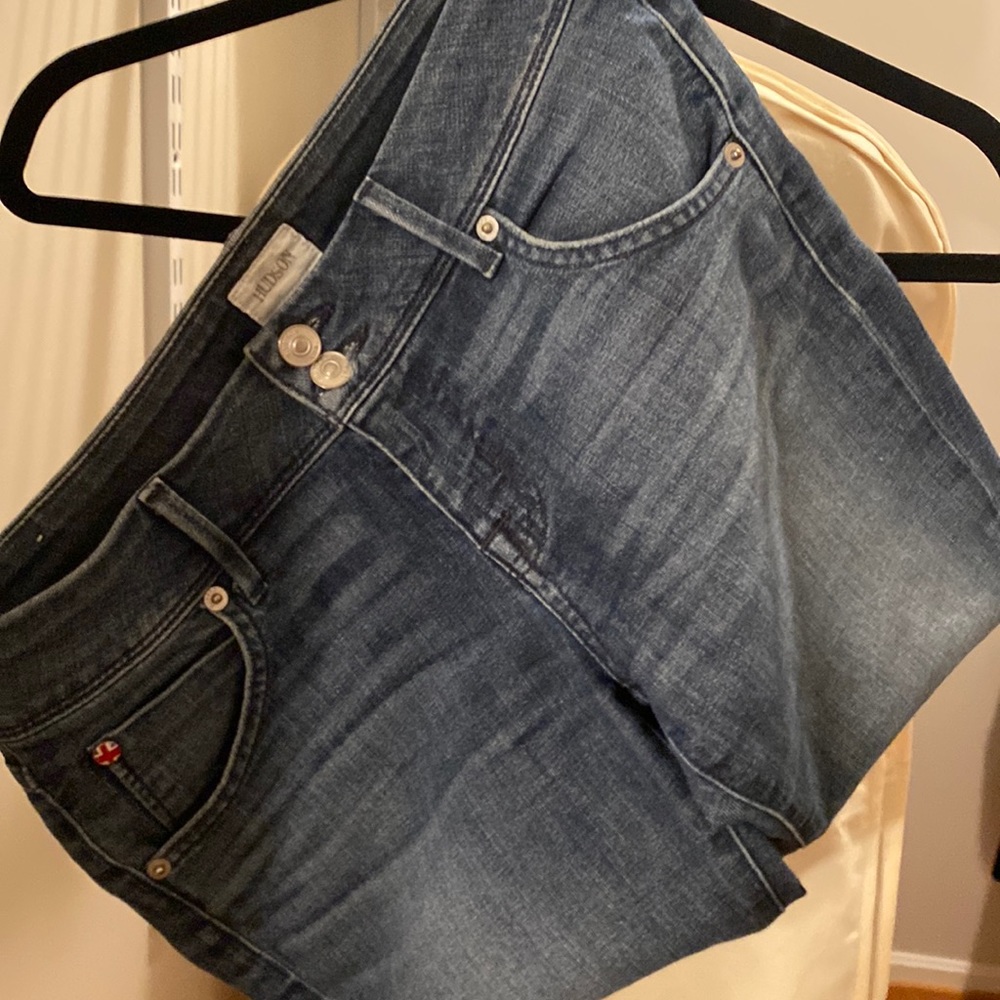 Hudson Jeans Boot cut size 27 in great condition. PM me with any questions.